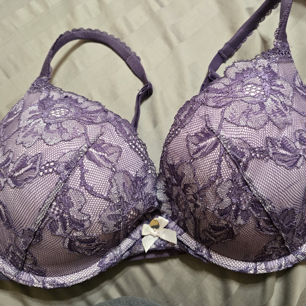 Victoria's Secret Lavender Lace Bra